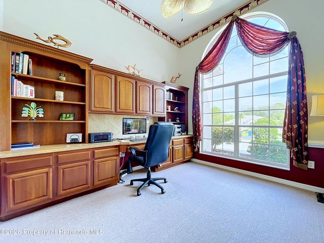 10333 Ridge Top Loop, Weeki Wachee, FL 34613