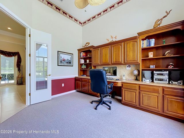 10333 Ridge Top Loop, Weeki Wachee, FL 34613