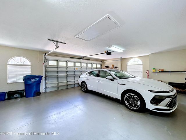 10333 Ridge Top Loop, Weeki Wachee, FL 34613
