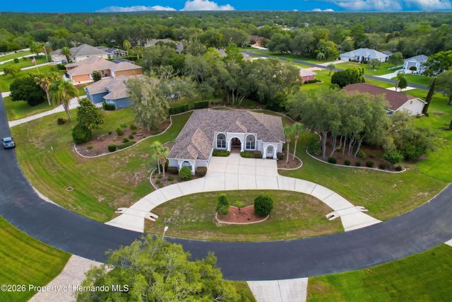 10333 Ridge Top Loop, Weeki Wachee, FL 34613