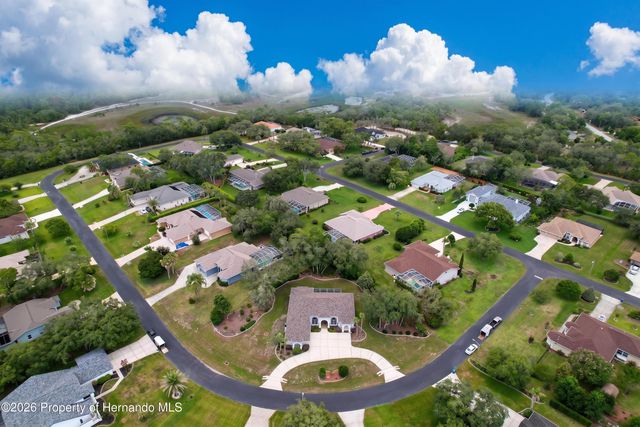 10333 Ridge Top Loop, Weeki Wachee, FL 34613