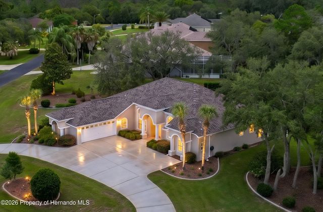10333 Ridge Top Loop, Weeki Wachee, FL 34613