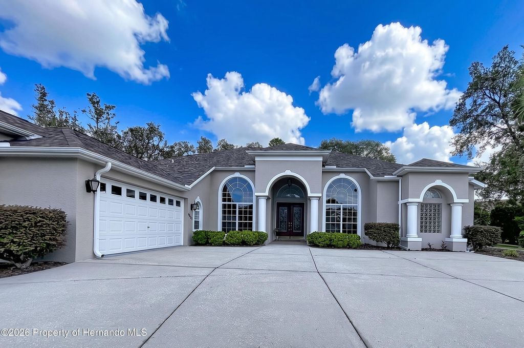 10333 Ridge Top Loop, Weeki Wachee, FL 34613