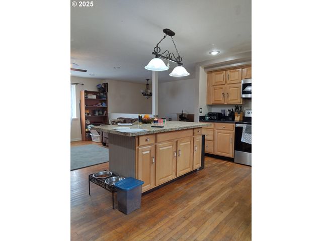 13945 Se 113TH Ct, Clackamas, OR 97015
