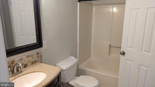 5860 LILAC CIR, Saint Leonard, MD 20685