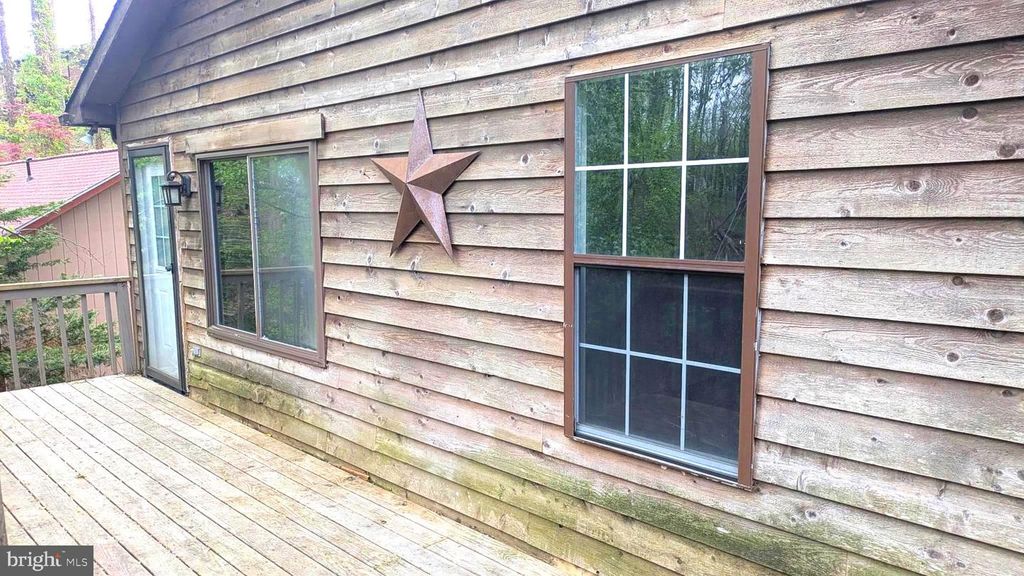Image 2 of property listing at 5860 LILAC CIR, Saint Leonard, MD 20685