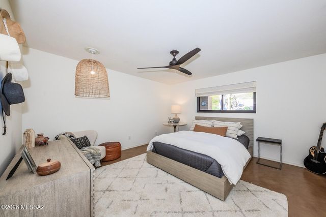 4221 N Larrea Lane, Tucson, AZ 85750