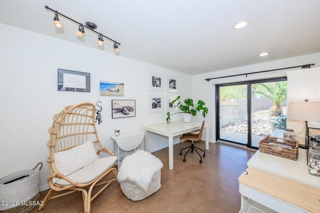 4221 N Larrea Lane, Tucson, AZ 85750