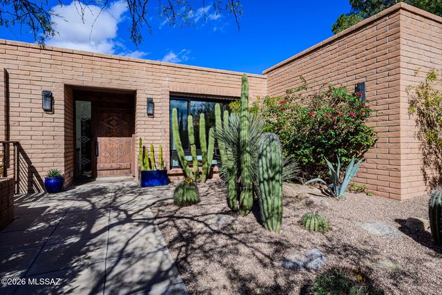 4221 N Larrea Lane, Tucson, AZ 85750