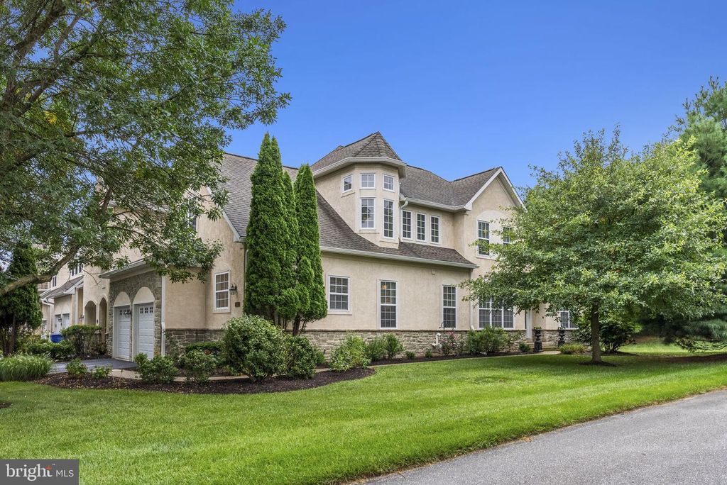 56 OLD BARN DR, West Chester, PA 19382