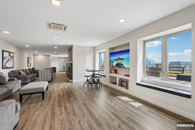 62 69th Street 209, Guttenberg, NJ 07093