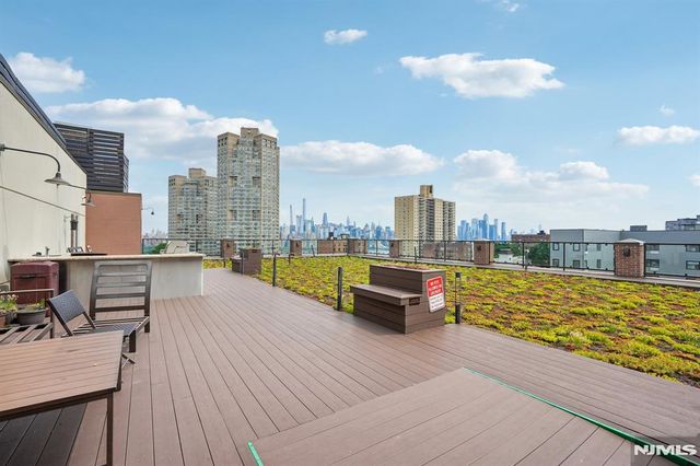 62 69th Street 209, Guttenberg, NJ 07093