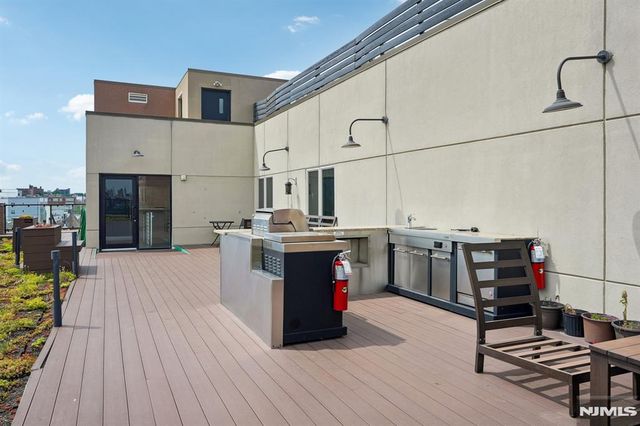 62 69th Street 209, Guttenberg, NJ 07093