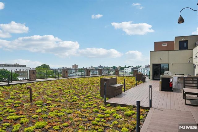 62 69th Street 209, Guttenberg, NJ 07093