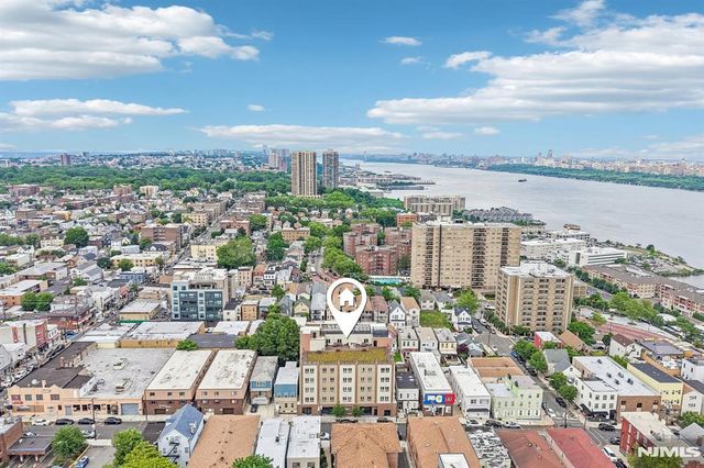 62 69th Street 209, Guttenberg, NJ 07093