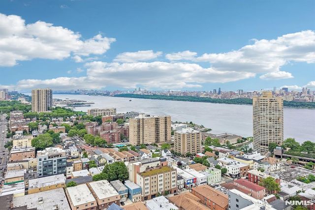 62 69th Street 209, Guttenberg, NJ 07093