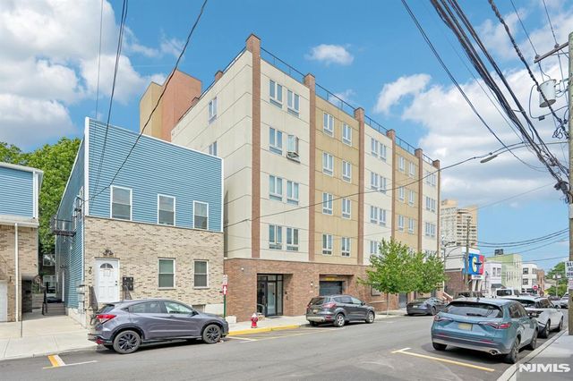62 69th Street 209, Guttenberg, NJ 07093