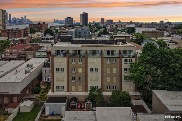 62 69th Street 209, Guttenberg, NJ 07093