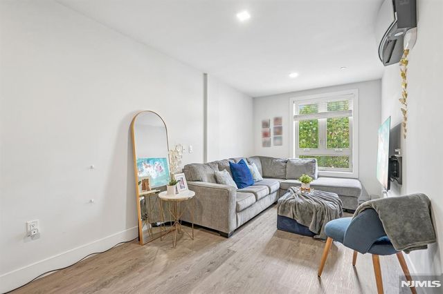 62 69th Street 209, Guttenberg, NJ 07093
