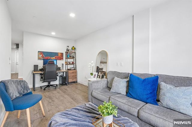 62 69th Street 209, Guttenberg, NJ 07093
