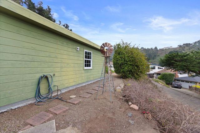 621 Carmel Avenue, Pacifica, CA 94044