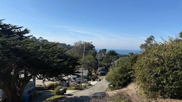 621 Carmel Avenue, Pacifica, CA 94044