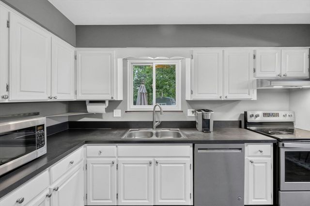 2731 Valley Drive, Ann Arbor, MI 48103