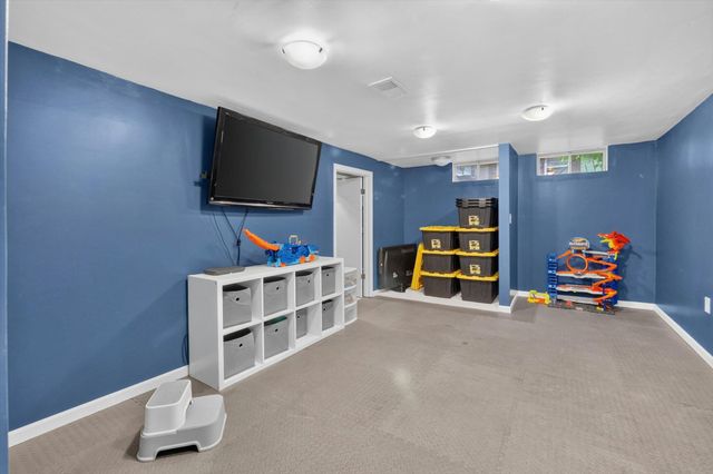 2731 Valley Drive, Ann Arbor, MI 48103