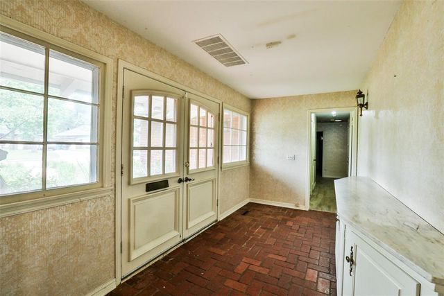 2301 NW 57th Street, Oklahoma City, OK 73112