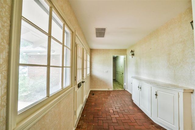 2301 NW 57th Street, Oklahoma City, OK 73112
