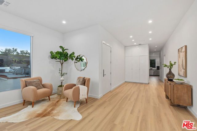 613 Westmount Drive, West Hollywood, CA 90069