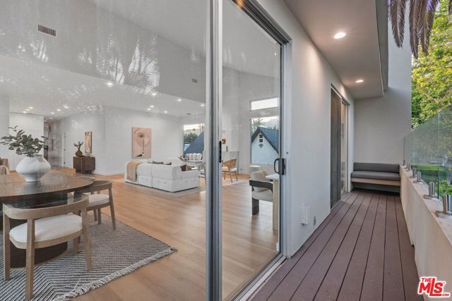 613 Westmount Drive, West Hollywood, CA 90069