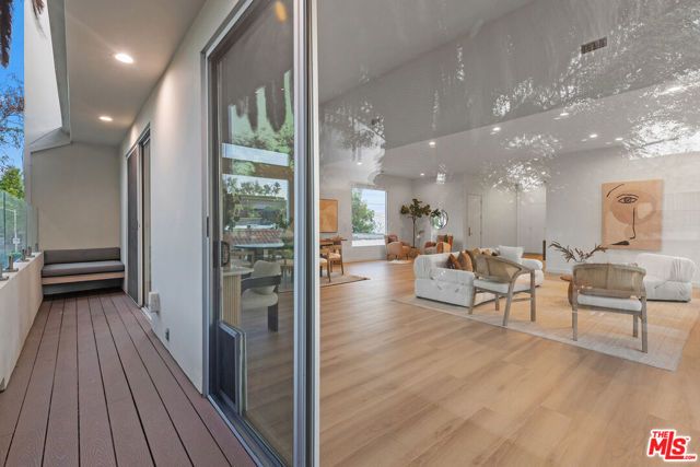 613 Westmount Drive, West Hollywood, CA 90069