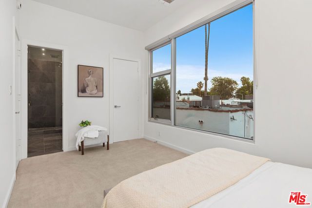 613 Westmount Drive, West Hollywood, CA 90069