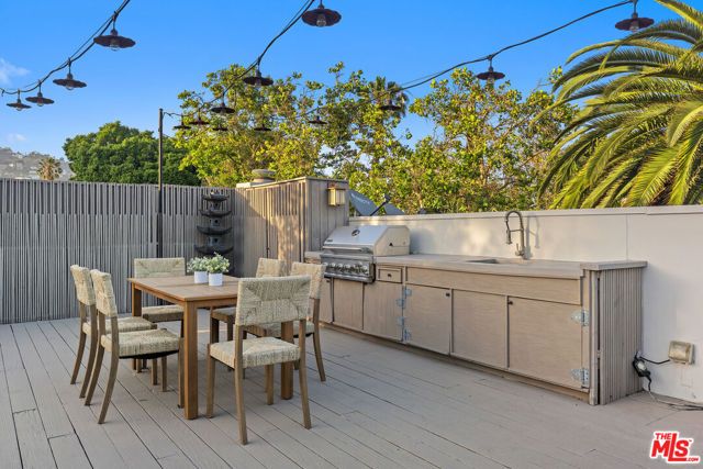 613 Westmount Drive, West Hollywood, CA 90069