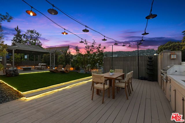 613 Westmount Drive, West Hollywood, CA 90069