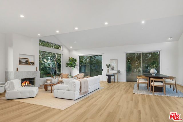 613 Westmount Drive, West Hollywood, CA 90069