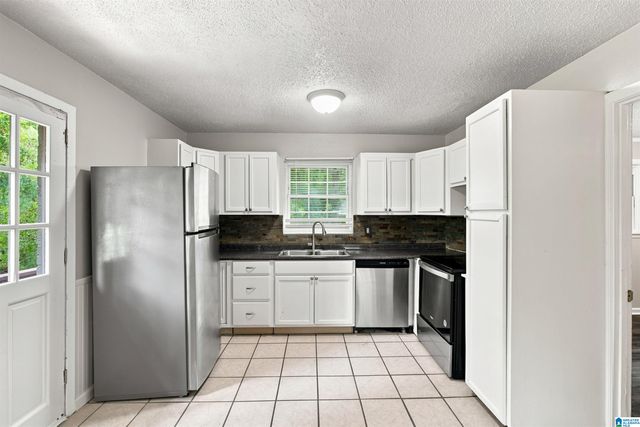 713 3RD TERRACE, Pleasant Grove, AL 35127