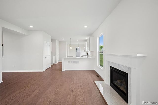 27147 Silo Drive, Saline, MI 48176