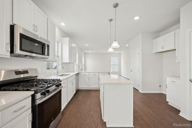 27147 Silo Drive, Saline, MI 48176