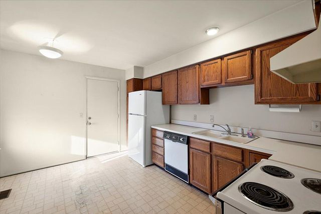 8315 Clay Court, Sterling Heights, MI 48313