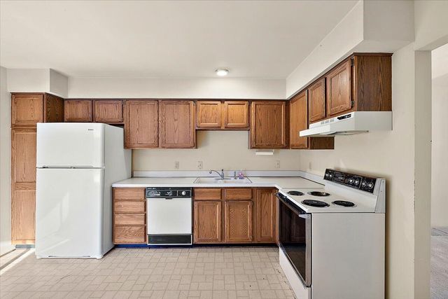 8315 Clay Court, Sterling Heights, MI 48313