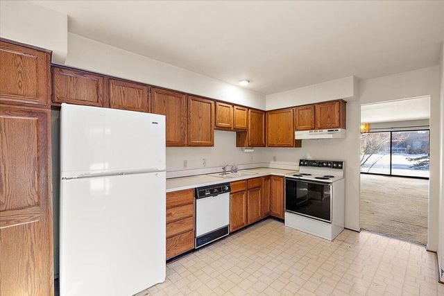 8315 Clay Court, Sterling Heights, MI 48313