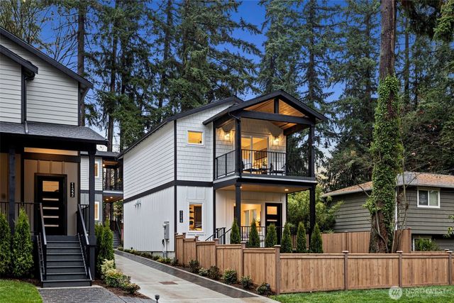 11218 115th Place NE, Kirkland, WA 98033