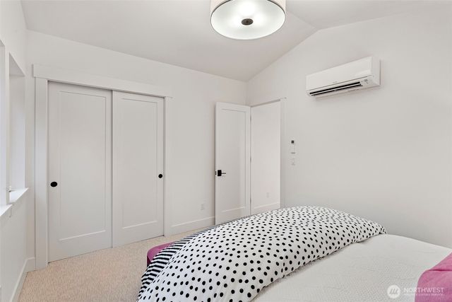 11218 115th Place NE, Kirkland, WA 98033