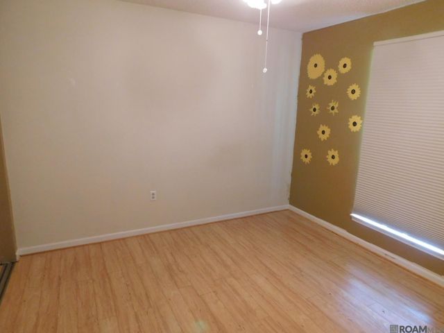 7873 Summer Grove Ave, Baton Rouge, LA 70820