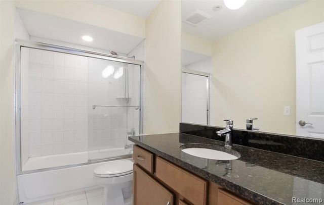 1115 N Old Woodward Ave 66, Birmingham, MI 48009