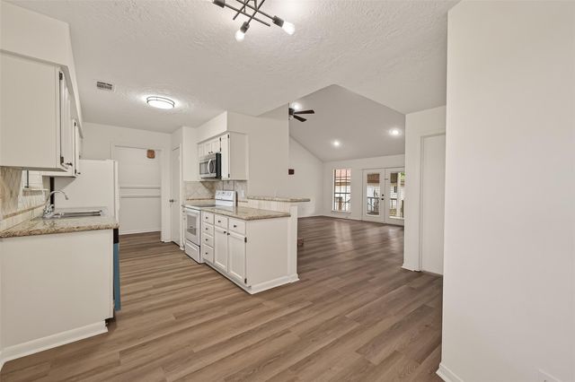 28700 Waikiki Lane, Conroe, TX 77356