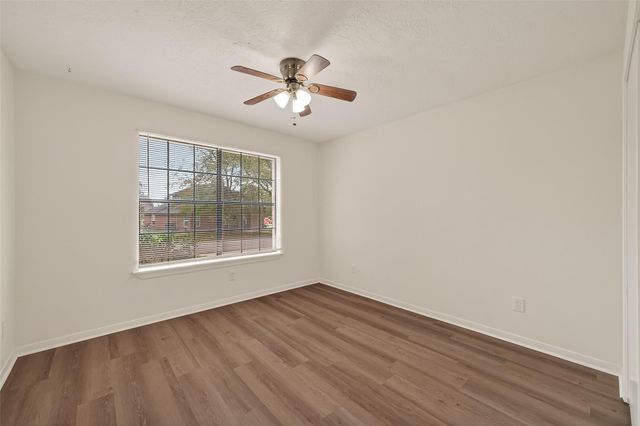 28700 Waikiki Lane, Conroe, TX 77356