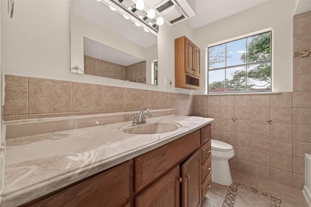 28700 Waikiki Lane, Conroe, TX 77356